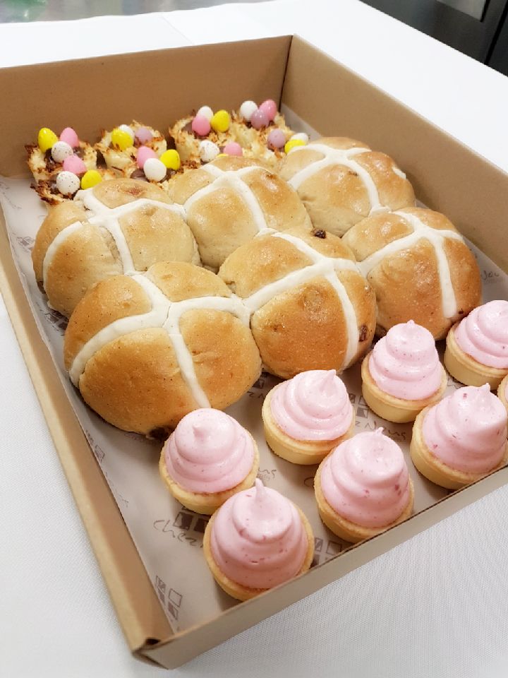 hot cross buns easter treats